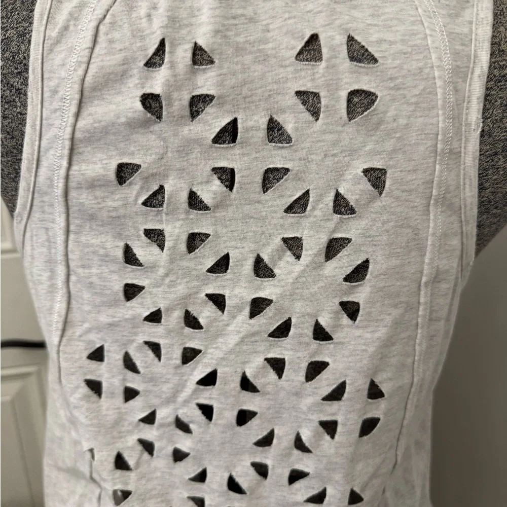 Women’s Sloane Rouge Light Grey Laser-Cut Tank Top Small - Picture 5 of 6